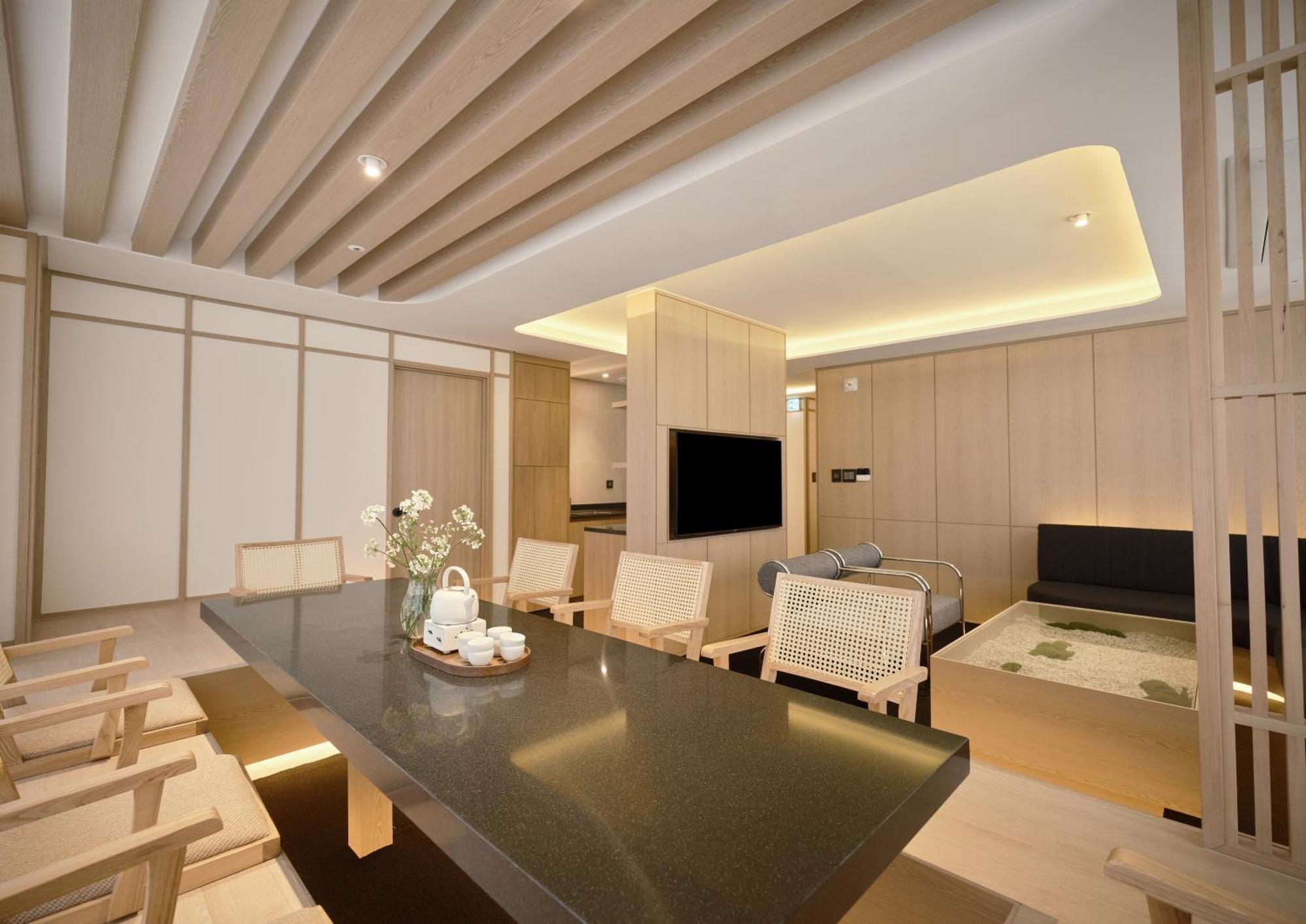 Uh Suite Seoul Deoksugung Exterior foto